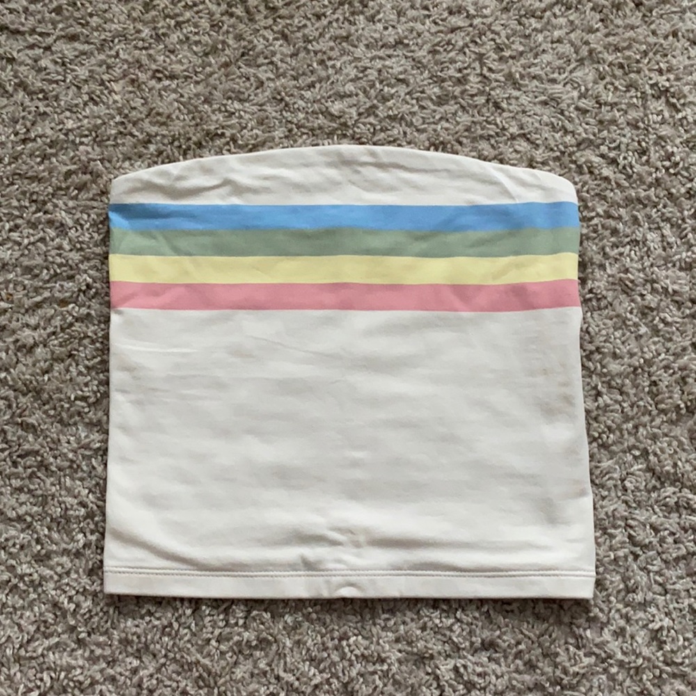 Off-white crop top strapless